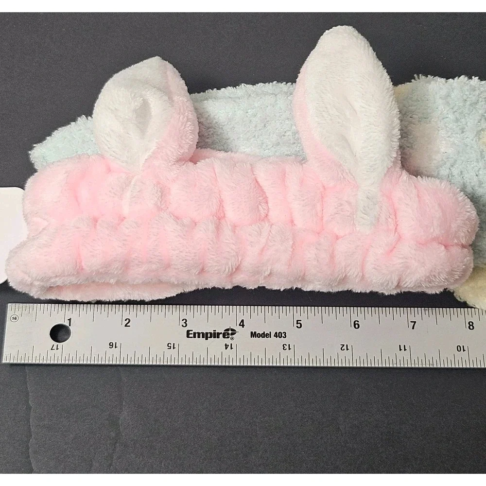 Christmas Gift Plush Head Band & Cozy Socks Girls Pastel Color Size 9-11‎